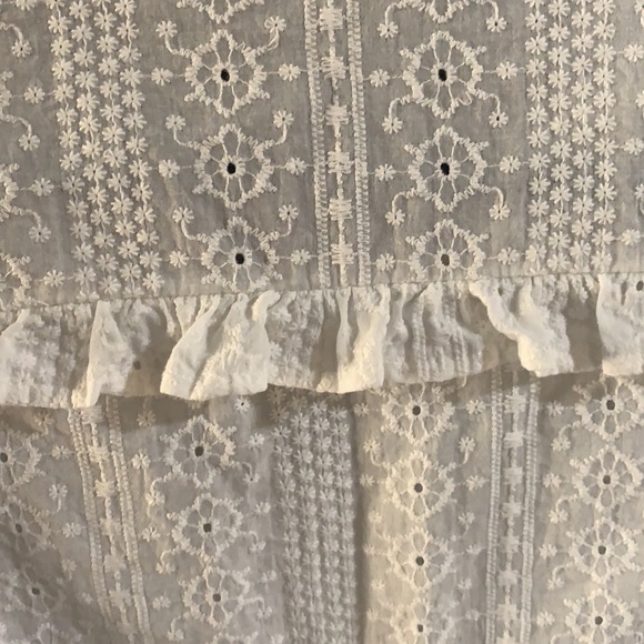 Eyelet top - Picture 6 of 6